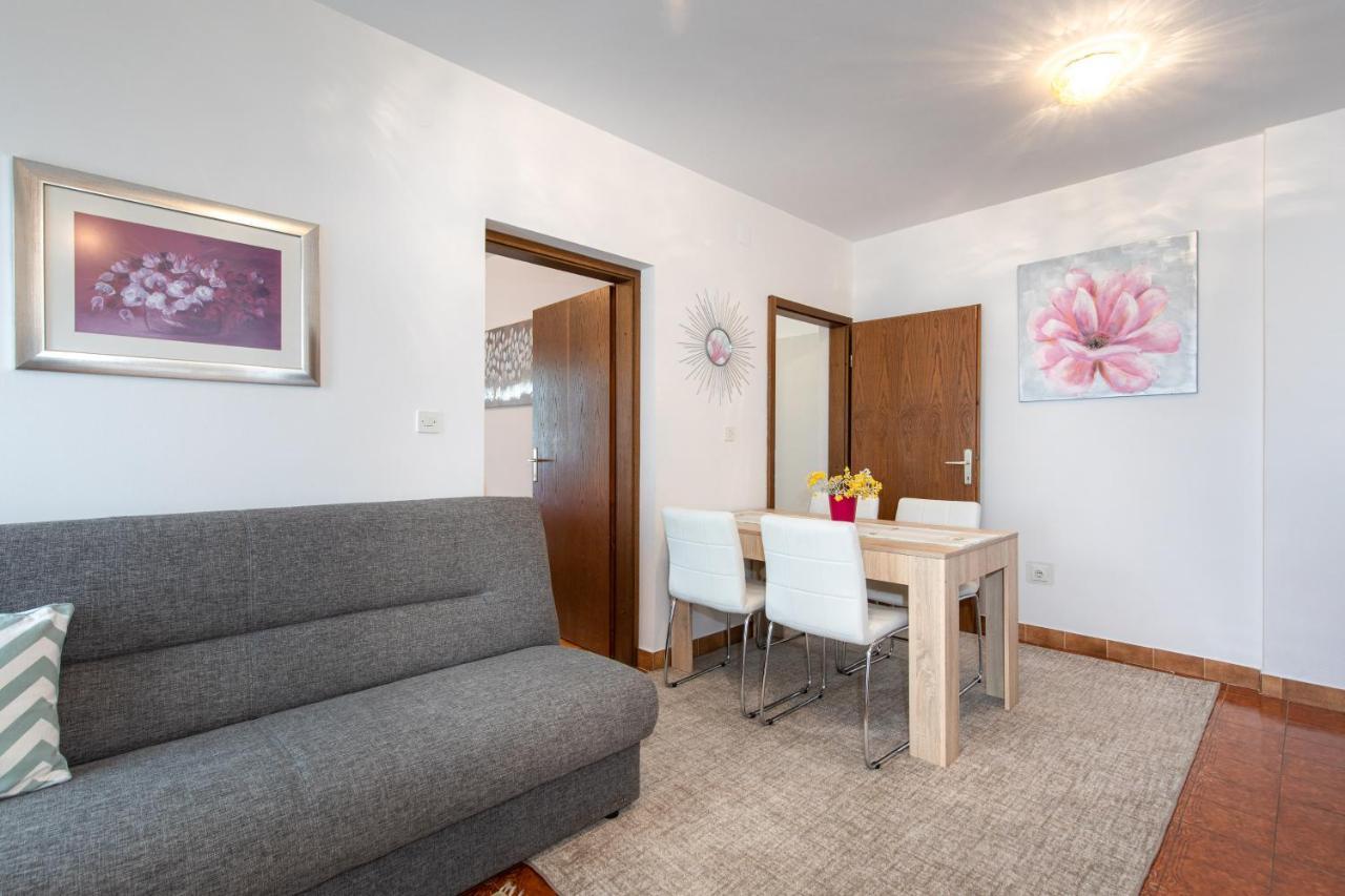 Apartment Drago *Cosy & Close To The Beach! Krk Town Exterior foto
